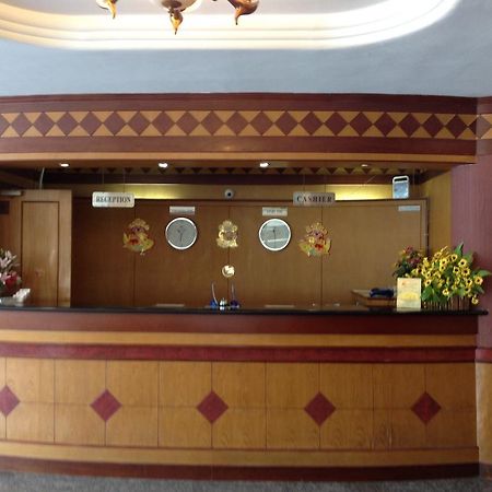 Lai Lai Mutiara Hotel Batam Экстерьер фото