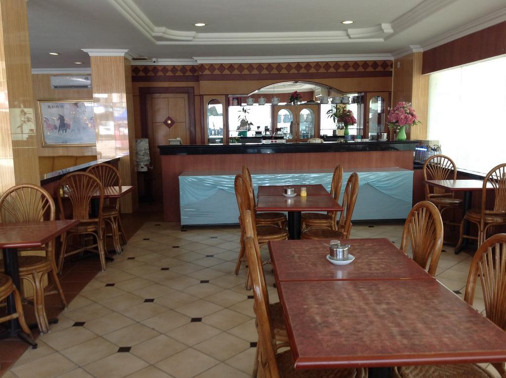 Lai Lai Mutiara Hotel Batam Экстерьер фото